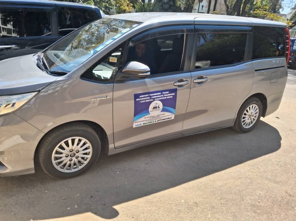 Toyota Noah Exterior